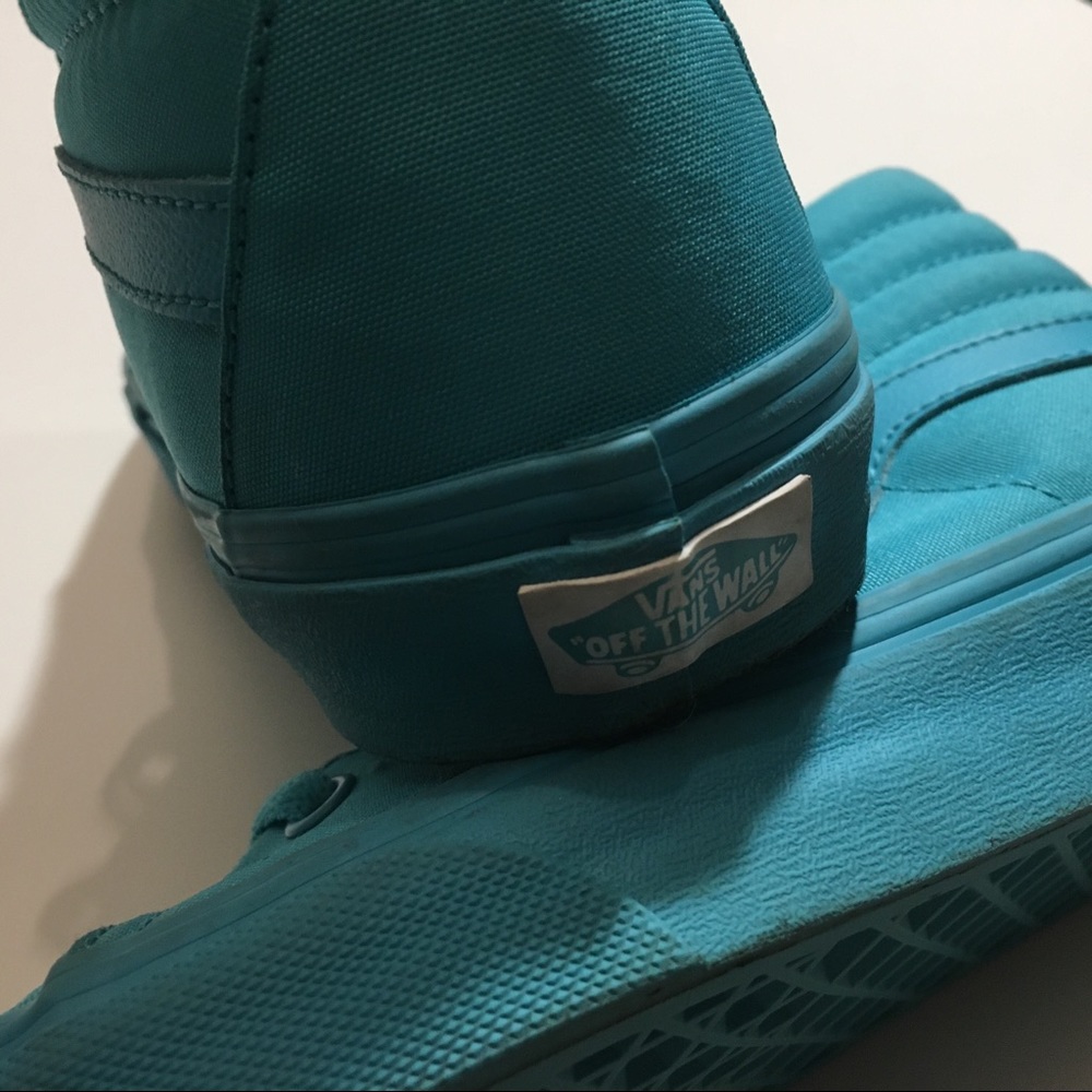 Vans - Picture 4 of 8